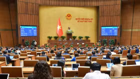 Quốc hội biểu quyết thông qua Luật Phòng cháy, chữa cháy và cứu nạn, cứu hộ