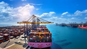 Từ nông sản đến công nghệ cao: Xuất khẩu Việt Nam năm 2025 lập kỷ lục toàn diện