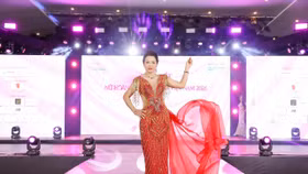 Nữ doanh nhân Phạm Thị Khánh tỏa sáng tại chương trình Nữ hoàng Doanh nhân Việt Nam 2024