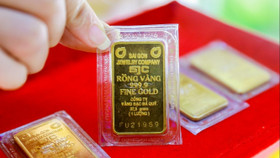 Sắp đánh thuế thu nhập từ mua bán vàng để hạn chế đầu cơ