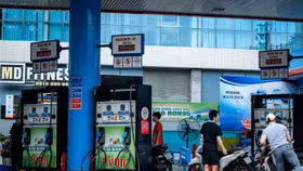 Giá xăng tăng phiên thứ ba liên tiếp