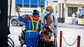 Giá xăng, dầu đồng loạt tăng