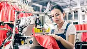 Số lượng đơn đặt hàng mới tăng mạnh, ngành sản xuất Việt Nam khởi đầu quý 4 rực rỡ 