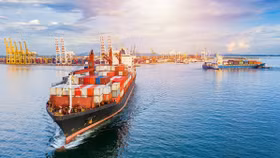 Ngành cảng biển Việt Nam: Người ăn nên làm ra, kẻ chật vật