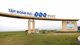 Nhà đầu tư FLC nhận bồi thường cổ phiếu, hàng ngàn "khổ chủ" bất động sản tin ông Trịnh Văn Quyết vẫn khốn đốn