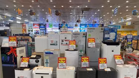 Các sản phẩm máy hút ẩm đắt khách mùa mưa nồm