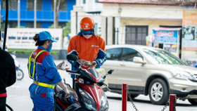 Giá xăng, dầu tăng giảm trái chiều