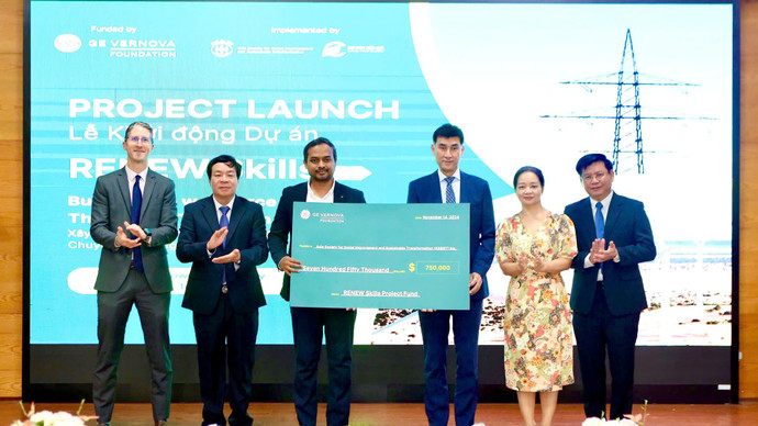 Lãnh đạo Nhà trường ký kết dự án với Quỹ GE Vernova Foundation