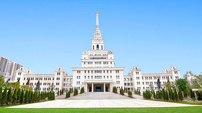 Vingroup đào tạo 20.000 nhân tài AI thực chiến, phụ cấp 8 triệu đồng/tháng