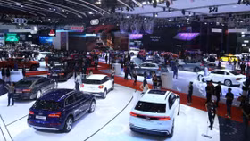 Triển lãm ô tô Việt Nam vắng bóng xe sang, ô tô Trung, Nhật “chiếm sóng”