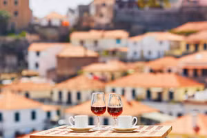 10 tips giúp bạn uống rượu vang sang trọng và tinh tế