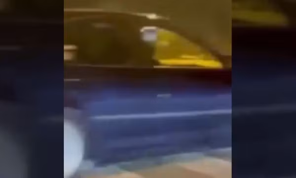 Quỳ gối cầu hôn bạn gái, nam thanh niên gặp tai nạn bởi màn drift giữa đường phố