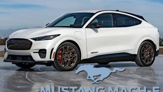 Top 10 mẫu xe ô tô bán chậm nhất Việt Nam tháng 12/2025: Những con số “chạm đáy”