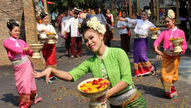 Vì sao lễ hội Songkran của Thái Lan lại được khách du lịch yêu thích?