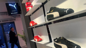 Loạt thương hiệu lớn Puma, Pandora và Hugo Boss “ướm lời” tăng giá do thuế Mỹ