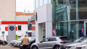 Mỹ đang “nhường sân” cho Trung Quốc trên mặt trận xe điện?