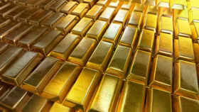 Tại sao các ngân hàng trung ương bất ngờ bán vàng sau giai đoạn gom kỷ lục? 