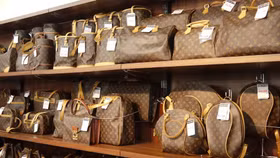 Hàng hiệu secondhand ăn nên làm ra