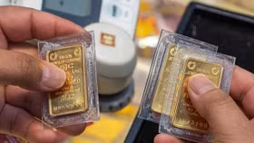 Giá vàng lại tăng nóng