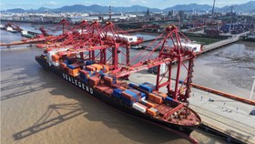 “Túi gấm” giúp Trung Quốc thách thức thuế Mỹ, đạt thặng dư thương mại kỷ lục 1.000 tỷ USD