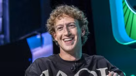 Meta, Google, Microsoft chi hàng trăm triệu USD để tranh giành nhân tài AI 