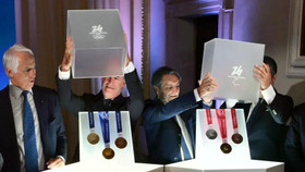 Giá vàng bạc lập đỉnh, huy chương Olympic mùa Đông trở nên đắt giá nhất lịch sử