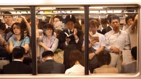 Bùng nổ dịch vụ xin nghỉ việc hộ tại Nhật Bản