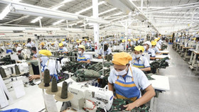 Lá chắn 6 tỷ USD của Indonesia trước thuế Mỹ và hàng dệt Trung Quốc