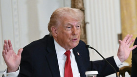 Tái nhiệm chưa tròn năm, ông Trump đối mặt “núi nợ” kỷ lục của nước Mỹ