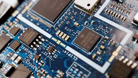 Gián đoạn eo biển Hormuz làm lộ ra yếu điểm của hai nhà sản xuất chip hàng đầu châu Á