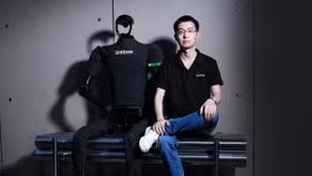 Doanh nhân 9x làm rung chuyển ngành robot thế giới