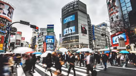 Thiếu con cháu thừa kế, nhiều doanh nghiệp gia đình ở Nhật Bản chấp nhận “bán mình” cho người ngoài 