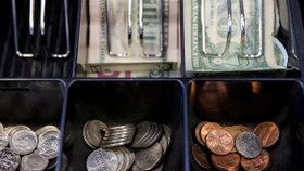 Mỹ ngừng sản xuất đồng 1 xu, giới bán lẻ kêu trời vì thiếu tiền lẻ trả khách