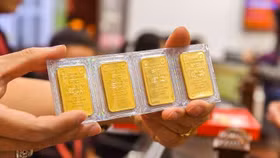 Vàng bật dậy sau cú sốc, thị trường xuất hiện lực bắt đáy