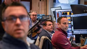 Phố Wall lao dốc vì bất ổn Trung Đông