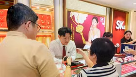 “Cơn khát vàng” tại Singapore 