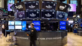 Chứng khoán Mỹ đỏ lửa, thị trường hướng tâm điểm về Fed