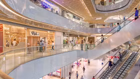 Hồng Kông: Trung tâm thương mại dù kín chỗ nhưng doanh thu liên tục giảm