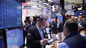 Phố Wall phản ứng tích cực với những phát ngôn mới nhất của ông Trump về thương mại