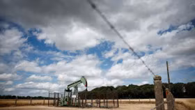 Căng thẳng Trung Đông tiếp tục “nóng lên”, giá dầu bật tăng 3% 