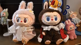 Chính phủ Trung Quốc chỉ trích cơn sốt “túi mù”, Pop Mart vẫn ung dung nhờ Labubu
