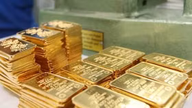 Giá vàng SJC tiếp tục phá kỷ lục, bán ra 124,7 triệu đồng/lượng