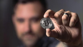 Bitcoin có thể điều chỉnh về 99.000 USD trước khi lập đỉnh mới