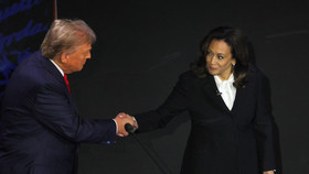 Ông Donald Trump và bà Kamala Harris tại cuộc tranh luận tối 10/9