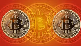 Thị trường tiền số “đỏ rực”, Bitcoin lùi về sát mốc 100.000 USD