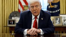 Mỹ giáng thuế 25% đối với ô tô không “Made in USA”