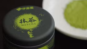 Khan hiếm nguồn cung, giá matcha tăng cao kỷ lục