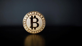 Giá Bitcoin tăng mạnh, nhà đầu tư lớn quay lại “gom hàng”