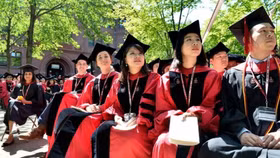 Các trường đại học Mỹ mất dần sức hút