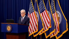 Fed hạ lãi suất 0,25 điểm phần trăm, dự báo 2 lần cắt giảm nữa trong năm nay 